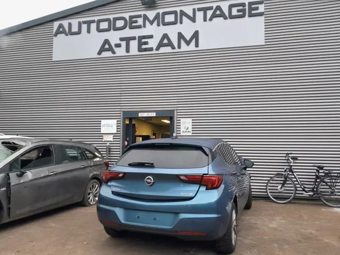 Mecanismo de cerradura de puerta de 4 puertas derecha delante Opel Astra