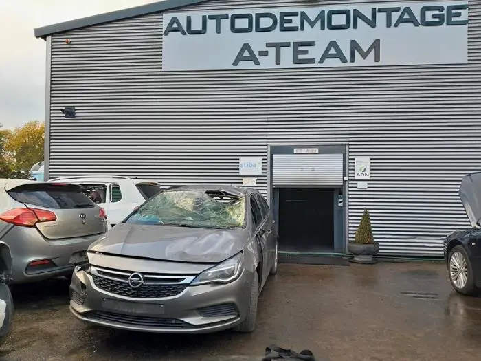 Ventanilla de puerta de 4 puertas derecha delante Opel Astra