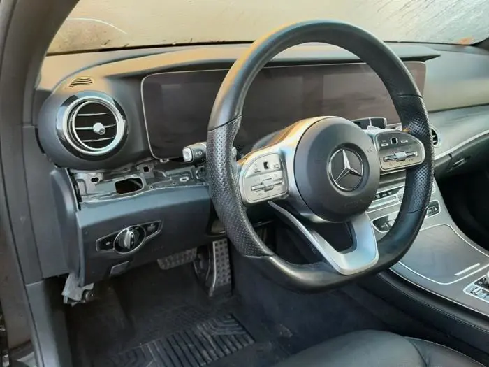 Controlador de pantalla multimedia Mercedes E-Klasse