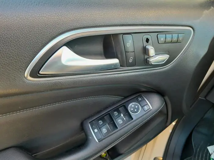 Interruptor de ventanilla eléctrica Mercedes B-Klasse