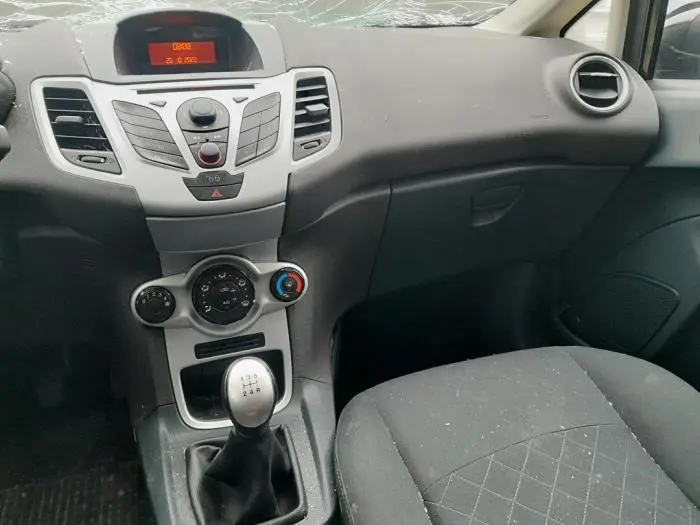 Pantalla interior Ford Fiesta