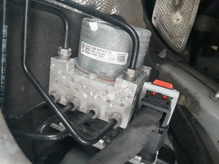 Bomba ABS Audi Q2