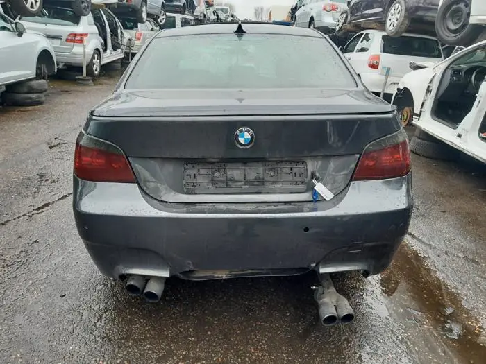 Mecanismo de cierre del portón trasero BMW 5-Serie