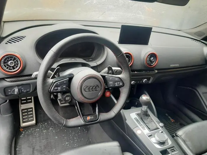 Cinturón de seguridad derecha delante Audi RS3