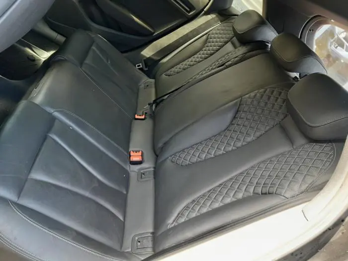 Cinturón de seguridad centro detrás Audi RS3