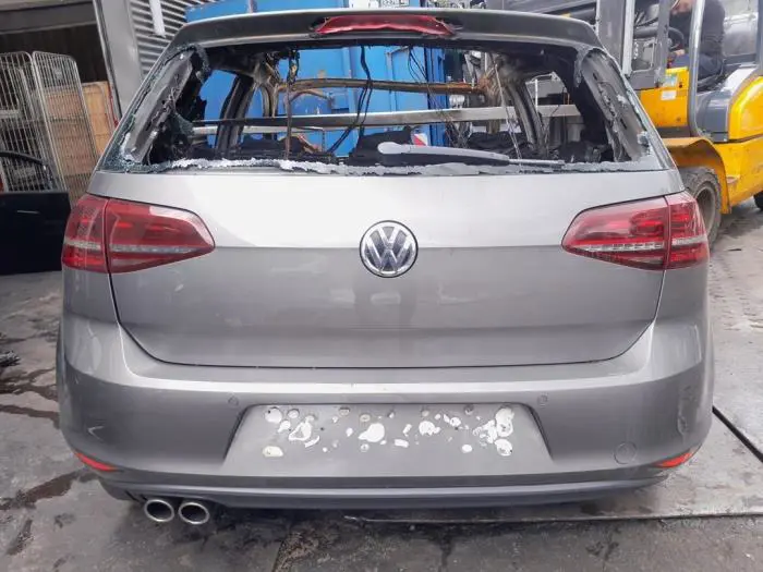 Parachoques trasero Volkswagen Golf