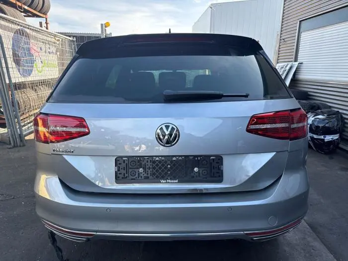 Portón trasero Volkswagen Passat