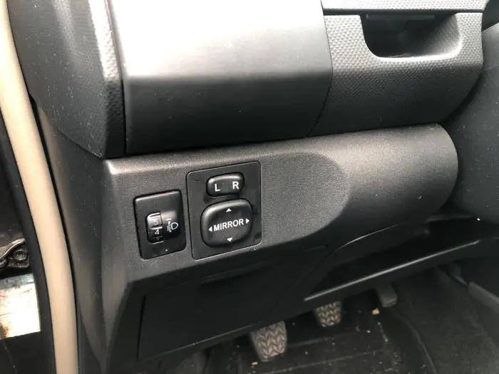 Interruptor de retrovisor Toyota Yaris