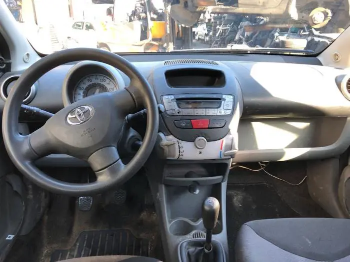 Cinturón de seguridad izquierda delante Toyota Aygo