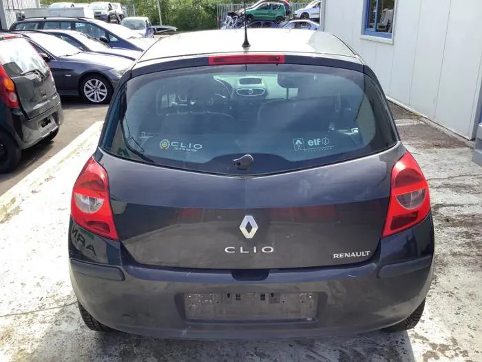 Portón trasero Renault Clio