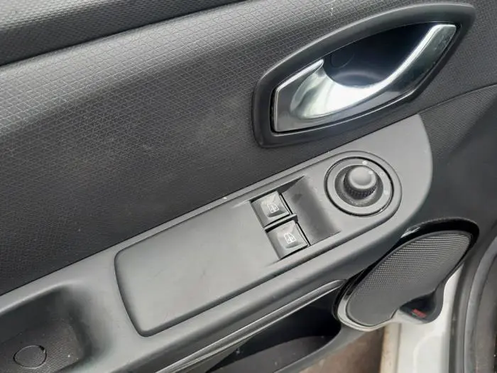 Interruptor de ventanilla eléctrica Renault Clio
